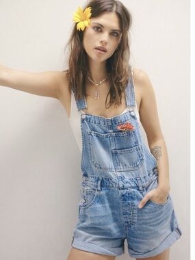 Free People x We The Free Ziggy Denim Short Overalls in Light Blue Wash